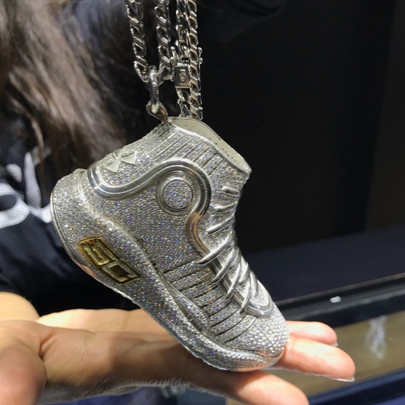 Meet your Posher, Aaron - Picture 4 of 5